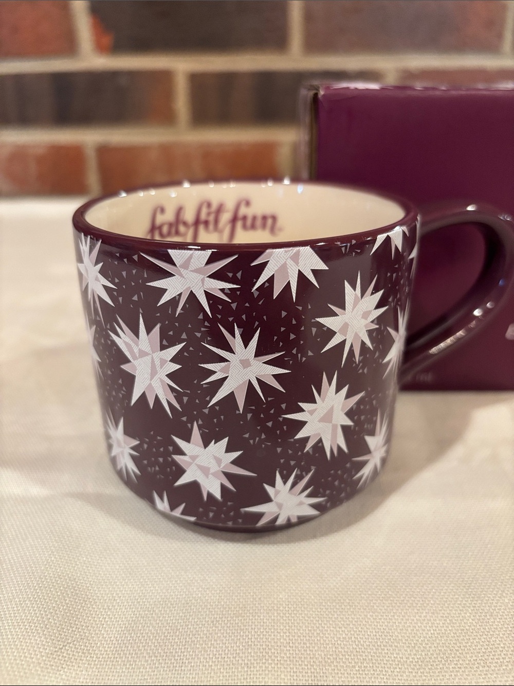 Maroon Star Pattern Ceramic Mugs - Set of 2 - Picture 2 of 10